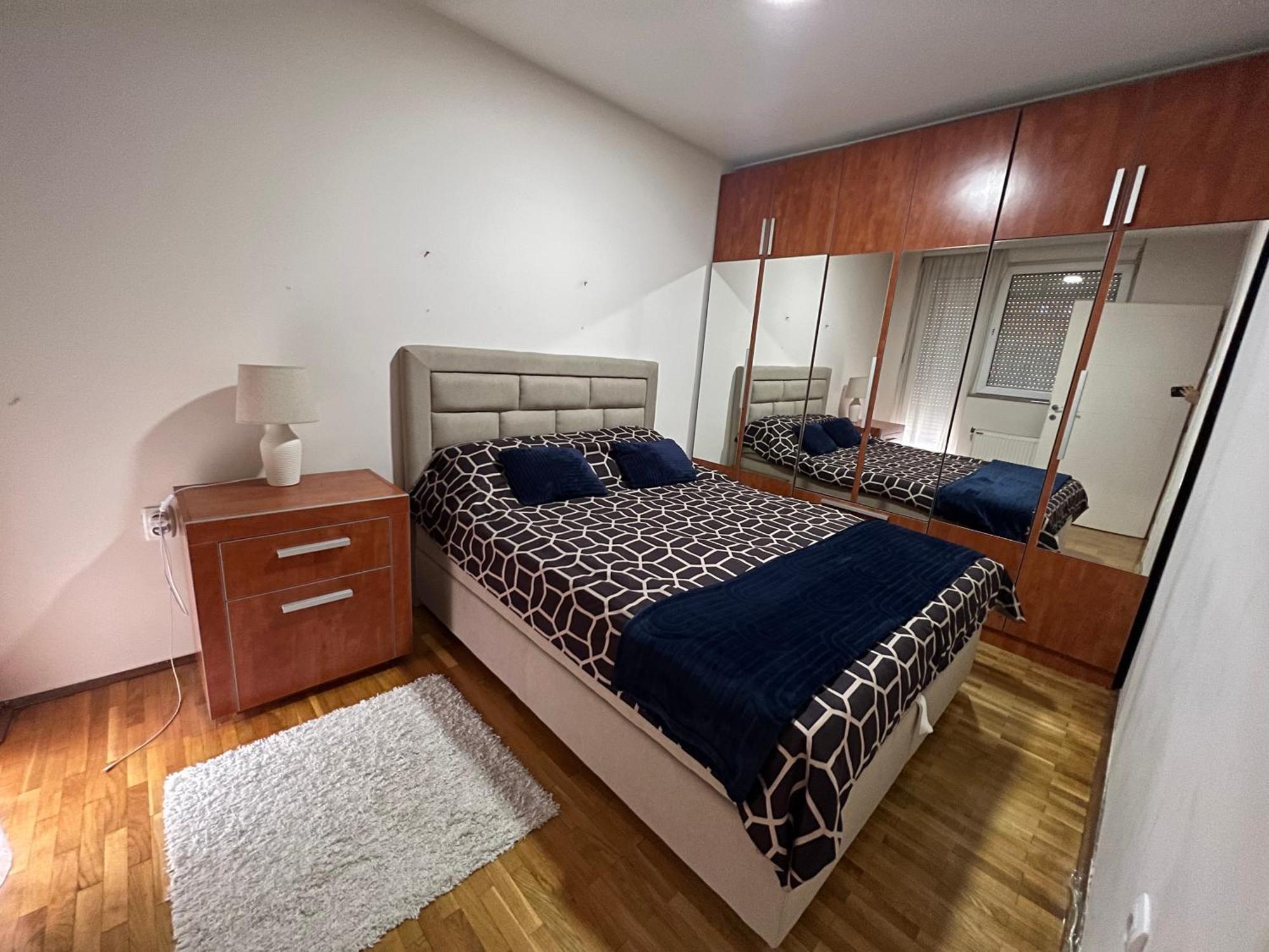 Sad Apartman Nisz Zewnętrze zdjęcie