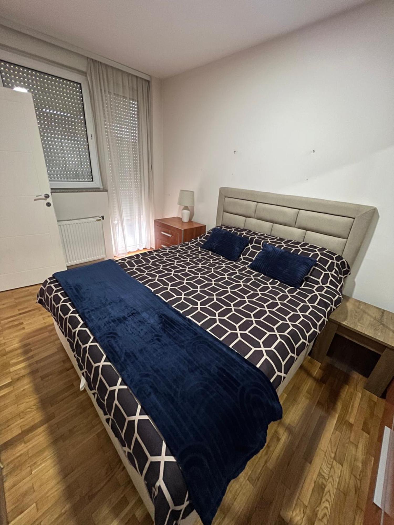 Sad Apartman Nisz Zewnętrze zdjęcie